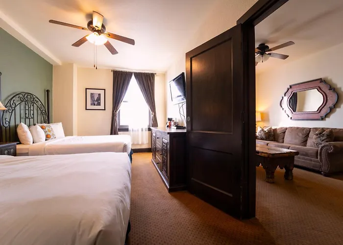 The Holland Hotel Alpine