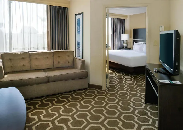 Embassy Suites By Hilton St Louis Airport Bridgeton