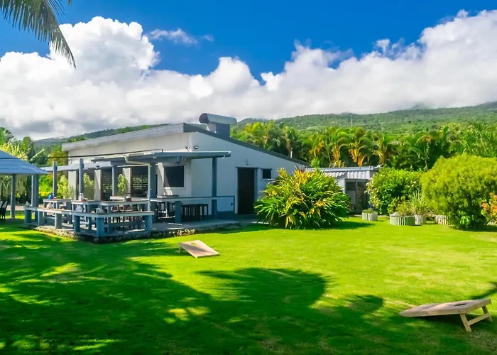 Aroha Taveuni Beachfront Bures
