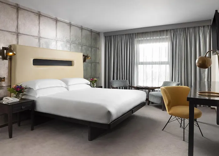 The Twelve Hotel Barna 