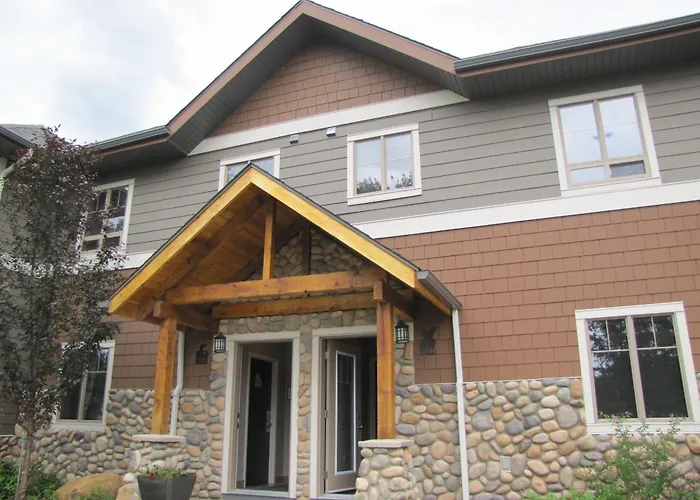 Elkwater Lake Lodge And Resort