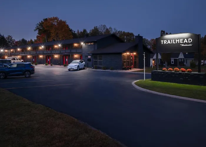 Trailhead By Weekender Hotel Tupper Lake