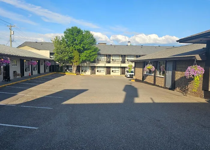 Camelot Court Motel