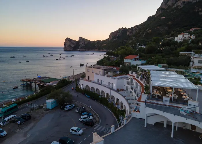 Punta Campanella Resort & Spa