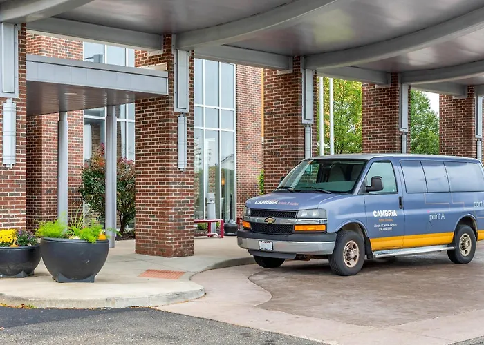 Cambria Hotel Akron - Canton Airport