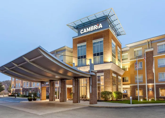 Cambria Hotel Akron - Canton Airport