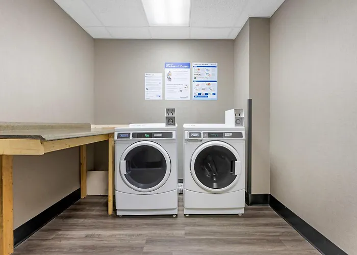 Quality Inn & Suites Oakville-Mississauga