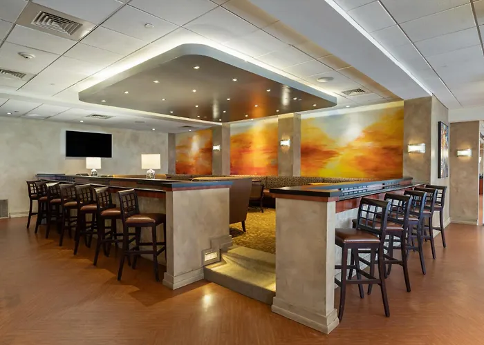 Crowne Plaza Executive Center Baton Rouge By Ihg Hotel