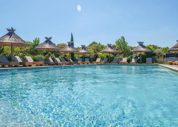 Lodges en Provence - Ecogîtes&Restaurant insolites