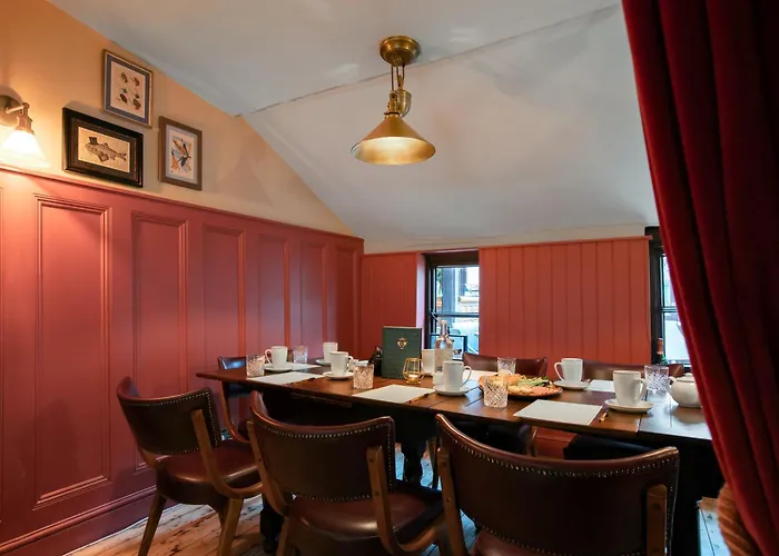 Cromwell Arms Country Pub With Rooms