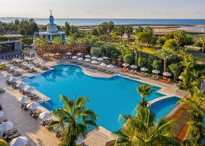 Commodore Elite Suites & Spa (Adults Only) Side