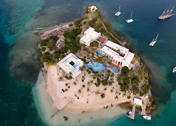 Hotel On The Cay