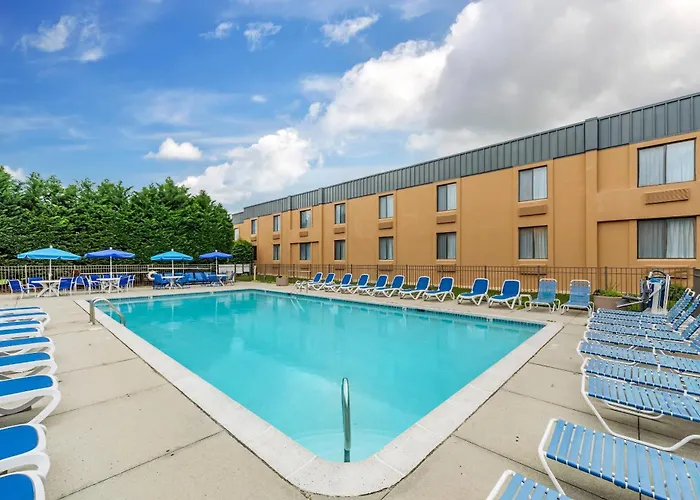 Clarion & Conference Center Toms River