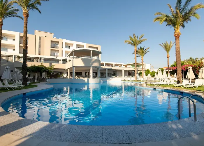 Selini Suites & Waterpark
