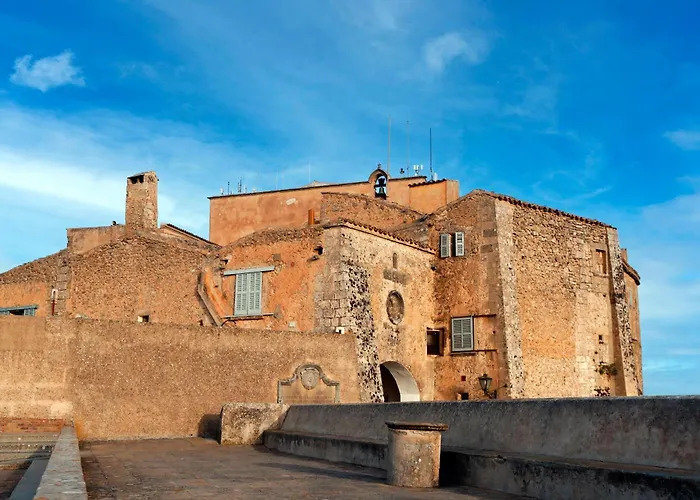 Petit Hotel Hostatgeria Sant Salvador
