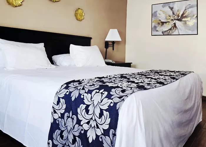 Hotel Express Inn Sabinas