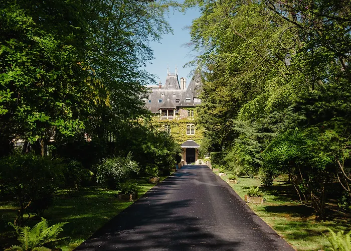 Chateau Jeanne & The Forest - Chateau De Montvillargenne Gouvieux