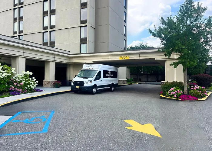 Crowne Plaza Newark Airport By Ihg Hotel Elizabeth