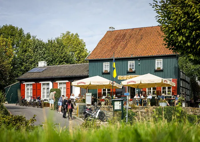 Hotel,Herberg & Appartementen De Smidse