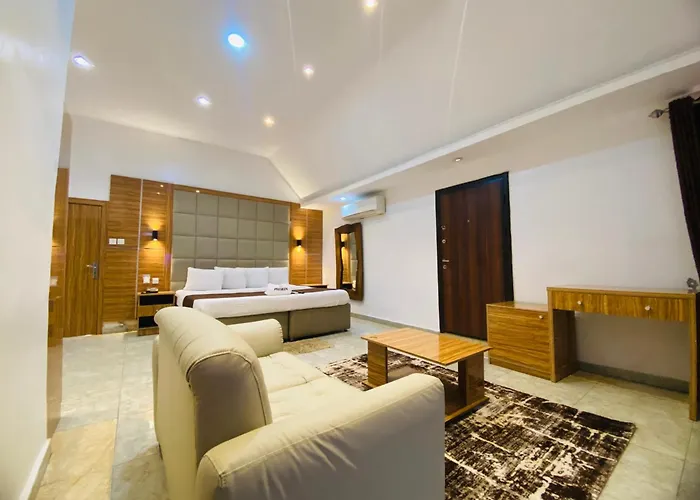 Presken Hotel Victoria Island, Bishop Oluwole
