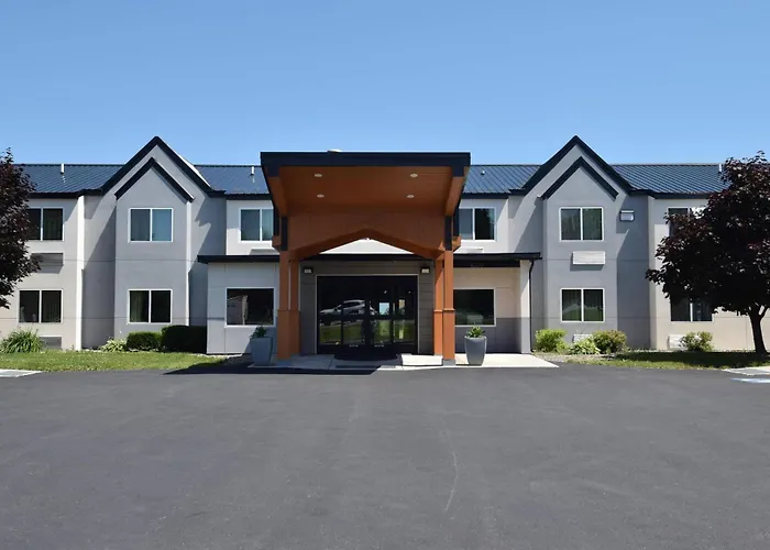Quality Inn & Suites Watertown Fort Drum Calcium