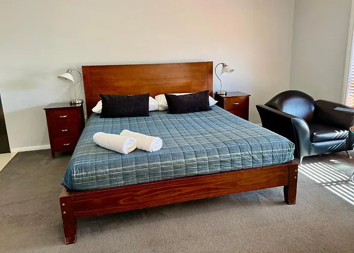 Gateway Motor Inn