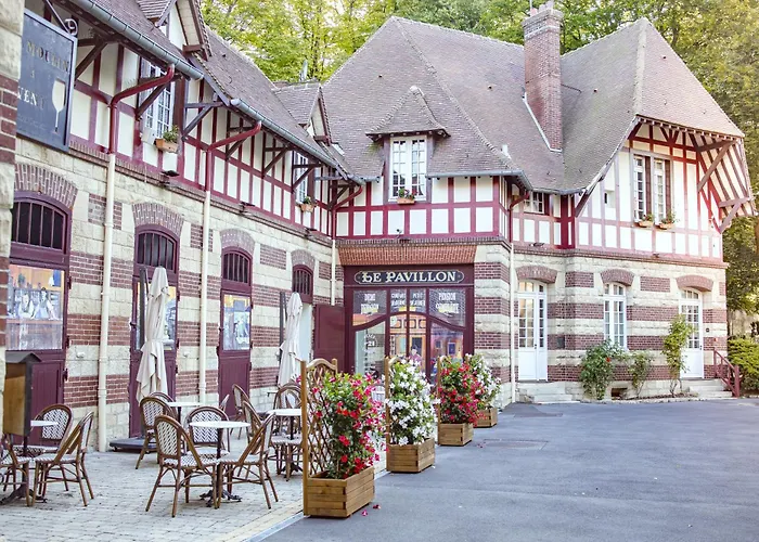 Le Chateau De La Tour Gouvieux