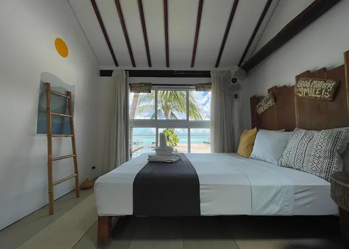 The Yak Lake House - Hostal Bacalar