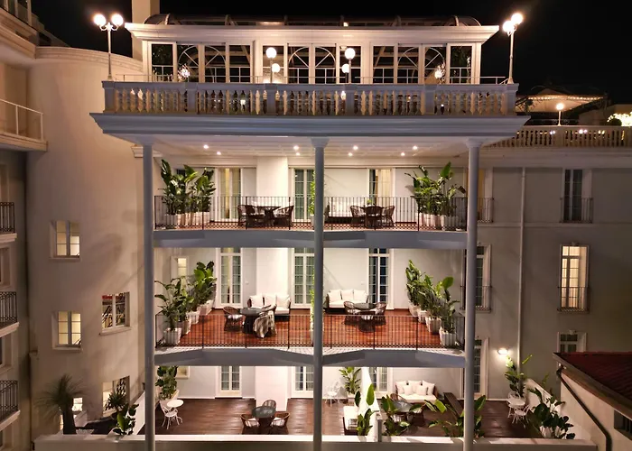 Italia Palace
