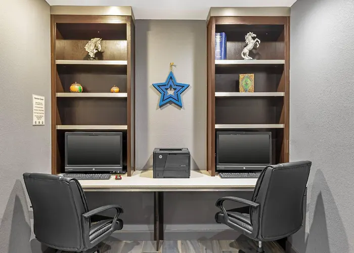 Quality Inn & Suites Plano East - Richardson