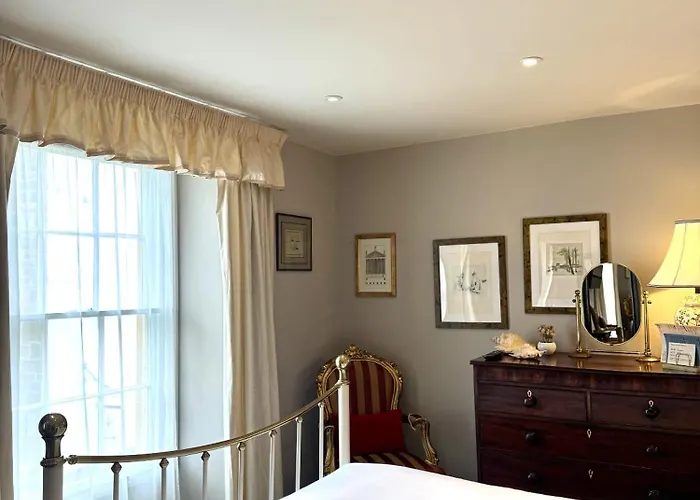 Top Joe'S Townhouse