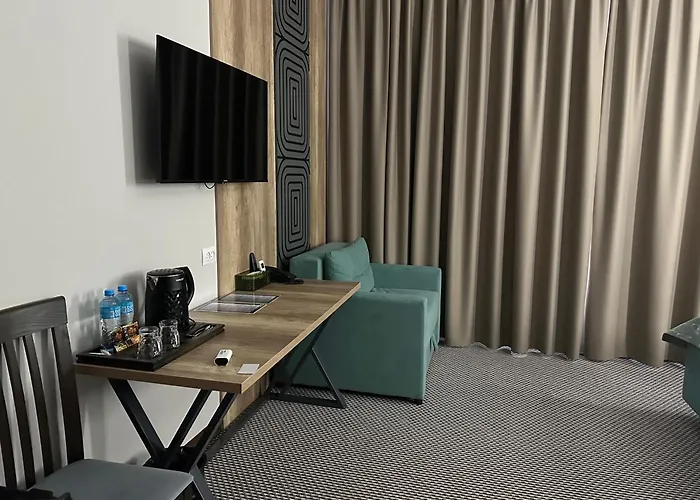 Grand Way Hotel