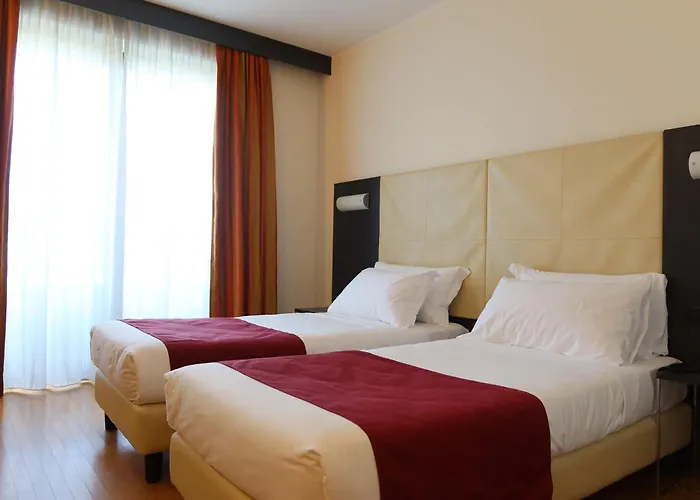Raya Hotel Tribiano