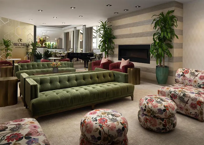 Doubletree By Hilton Fairfield Hotel & Suites
