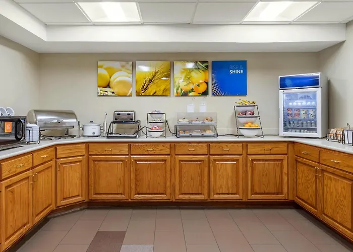 Comfort Inn & Suites Little Rock Airport