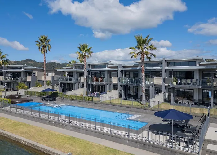 Sovereign Pier On The Waterways