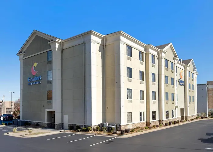 Comfort Inn & Suites Mccain Mall