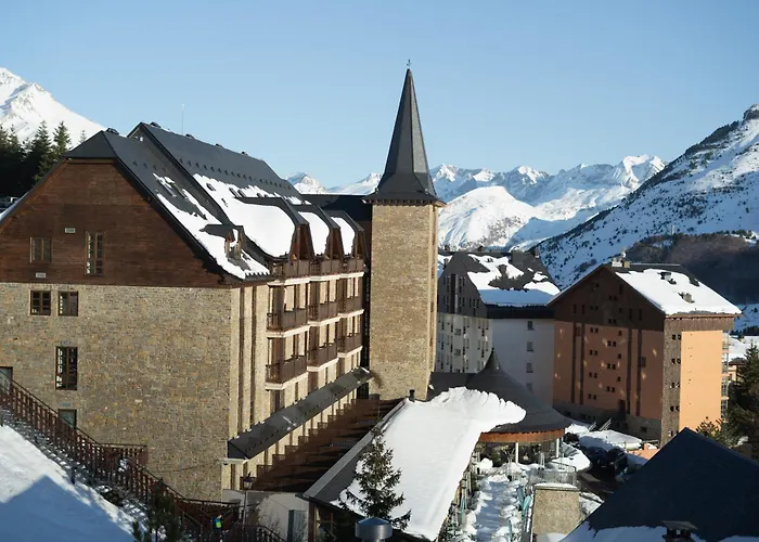 Hotel Snoe Aragon Hills Formigal