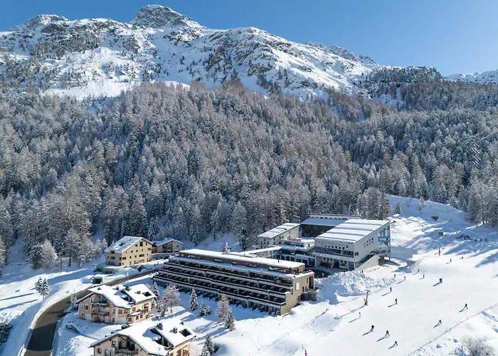 Nira Alpina