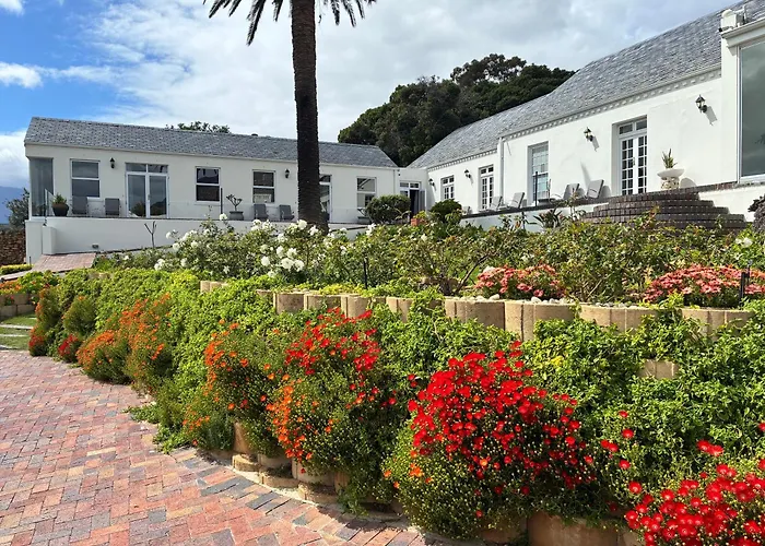 Manor On The Bay