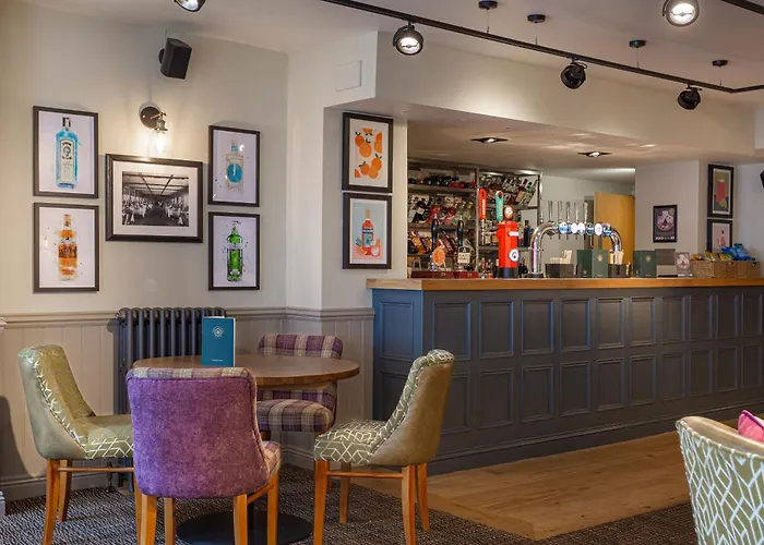 The White Horse Hotel, Romsey, Hampshire - The Coaching Inn Group