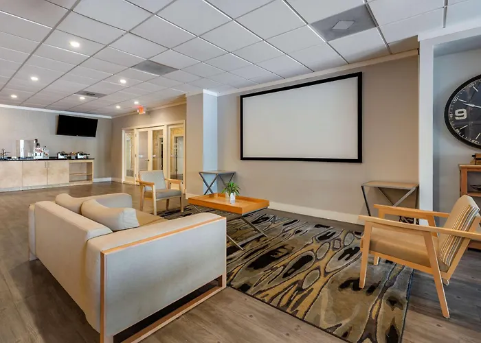 Best Western Plus University Inn Winston-Salem