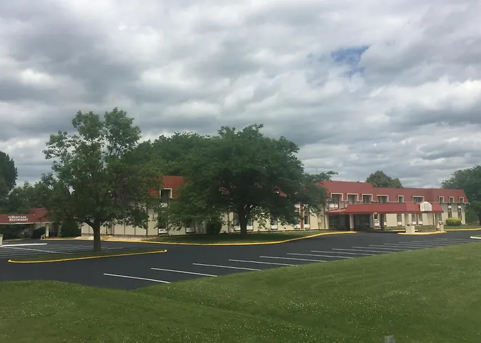 Ramada By Wyndham Albert Lea