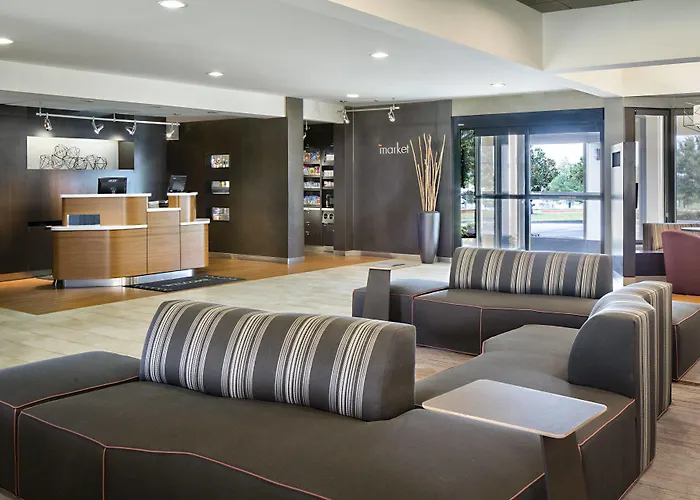 Courtyard By Marriott Dallas Arlington Entertainment District