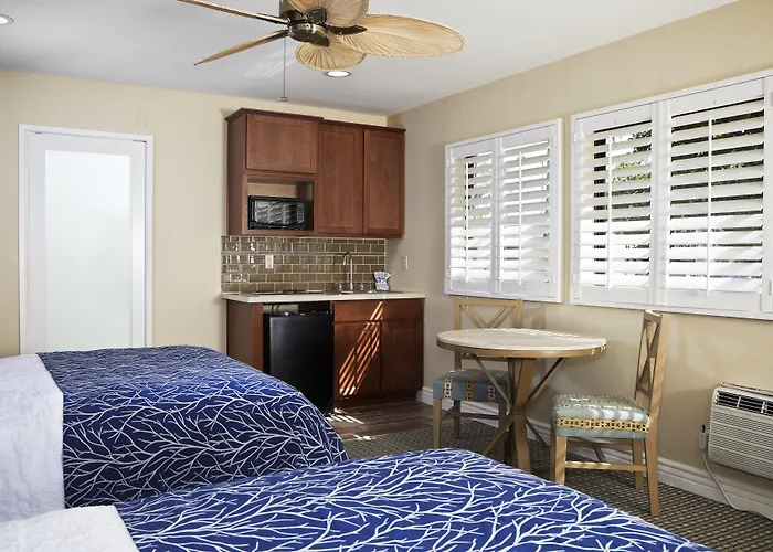 Pacific Shores Inn