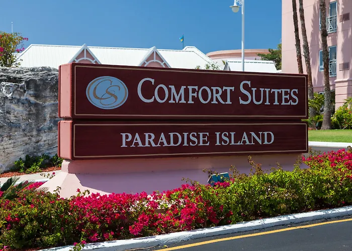 Comfort Suites Paradise Island Creek Village