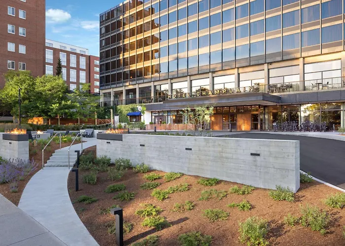 Hotel Champlain Burlington, Curio Collection By Hilton