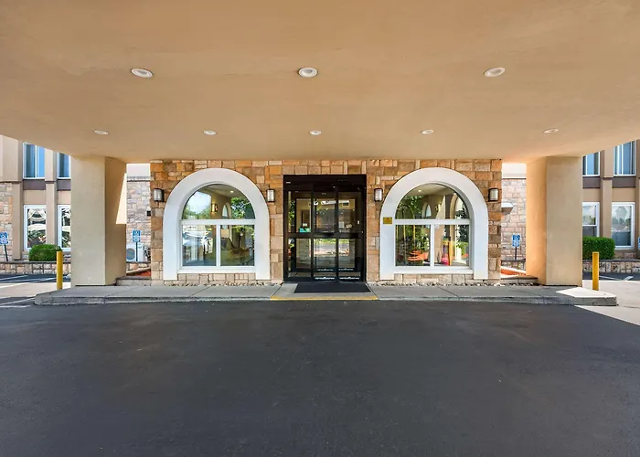Comfort Inn & Suites East Hartford - Hartford