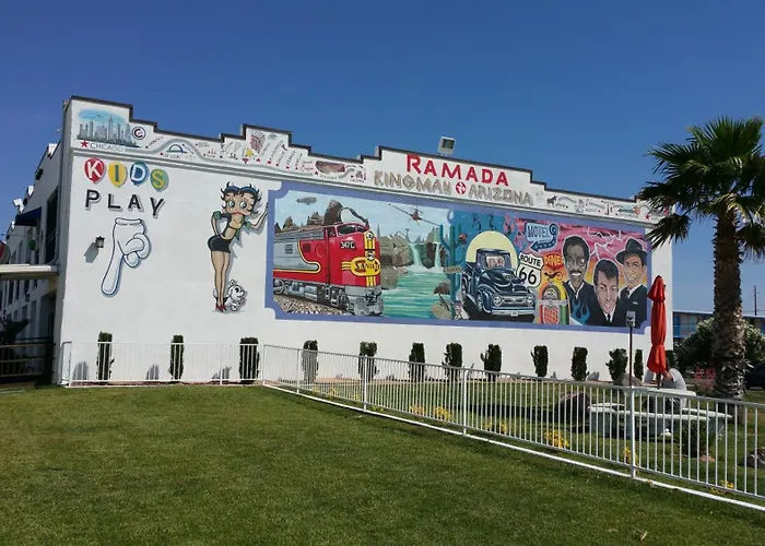 Ramada By Wyndham Kingman Hotel