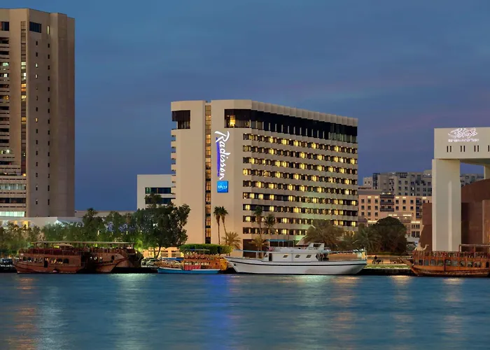 Radisson Blu Hotel, Dubai Deira Creek